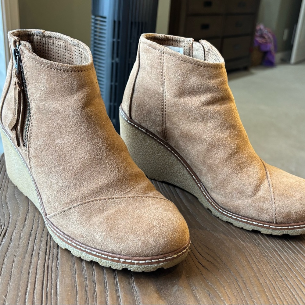 Toms Light Brown Suede Wedge Booties